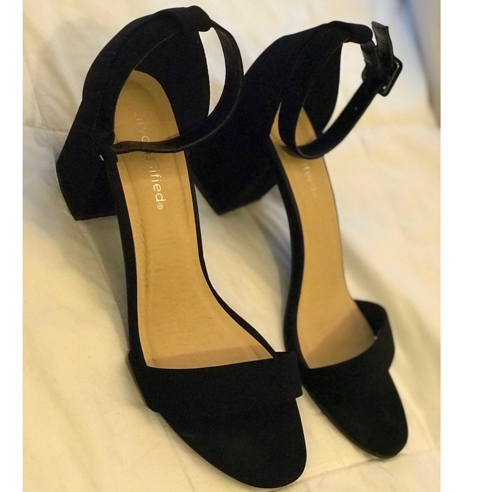 City Classified Low Black Heels